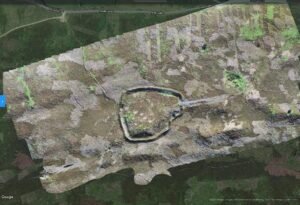 An image illustrating an article about Maiden Castle Fort Reeth on thealicesyndrome.com